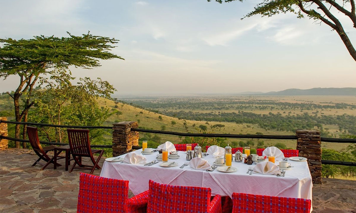 Serengeti-Hotel-serena-Lodge