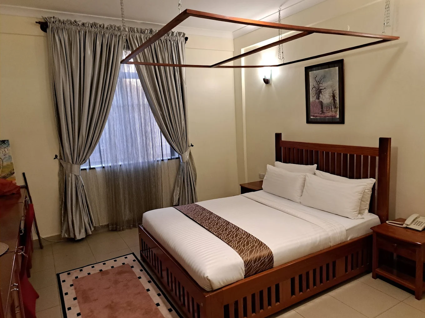 SUMMIT SAFARI LODGE4