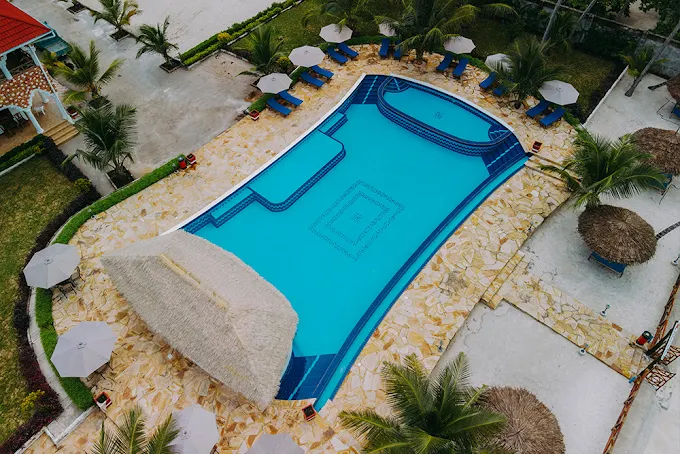 Sunny Palms Beach Bungalow2