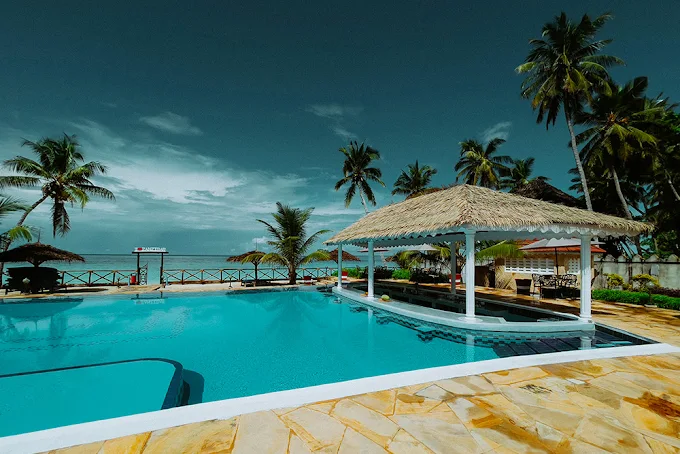 Sunny Palms Beach Bungalow9